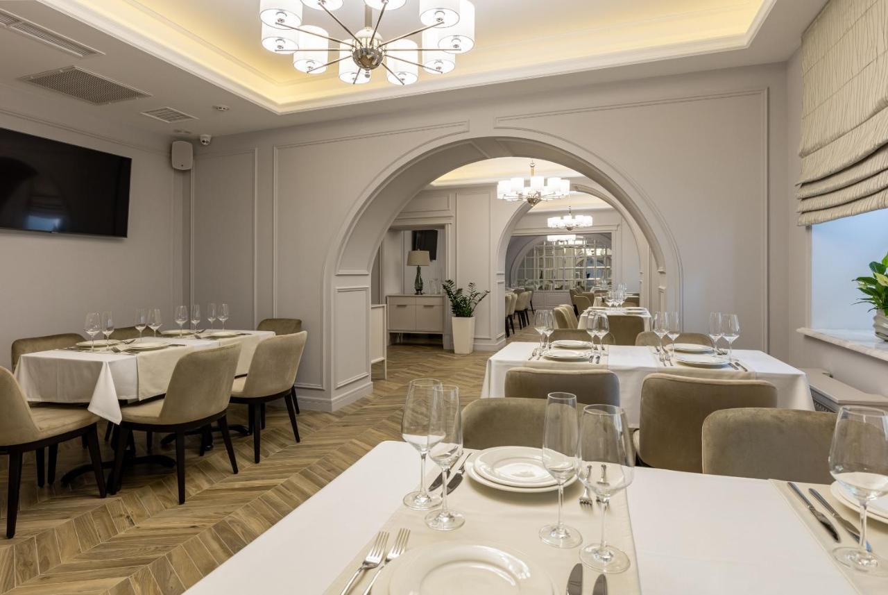 Dvoryansky Hotel Odessa Exteriör bild
