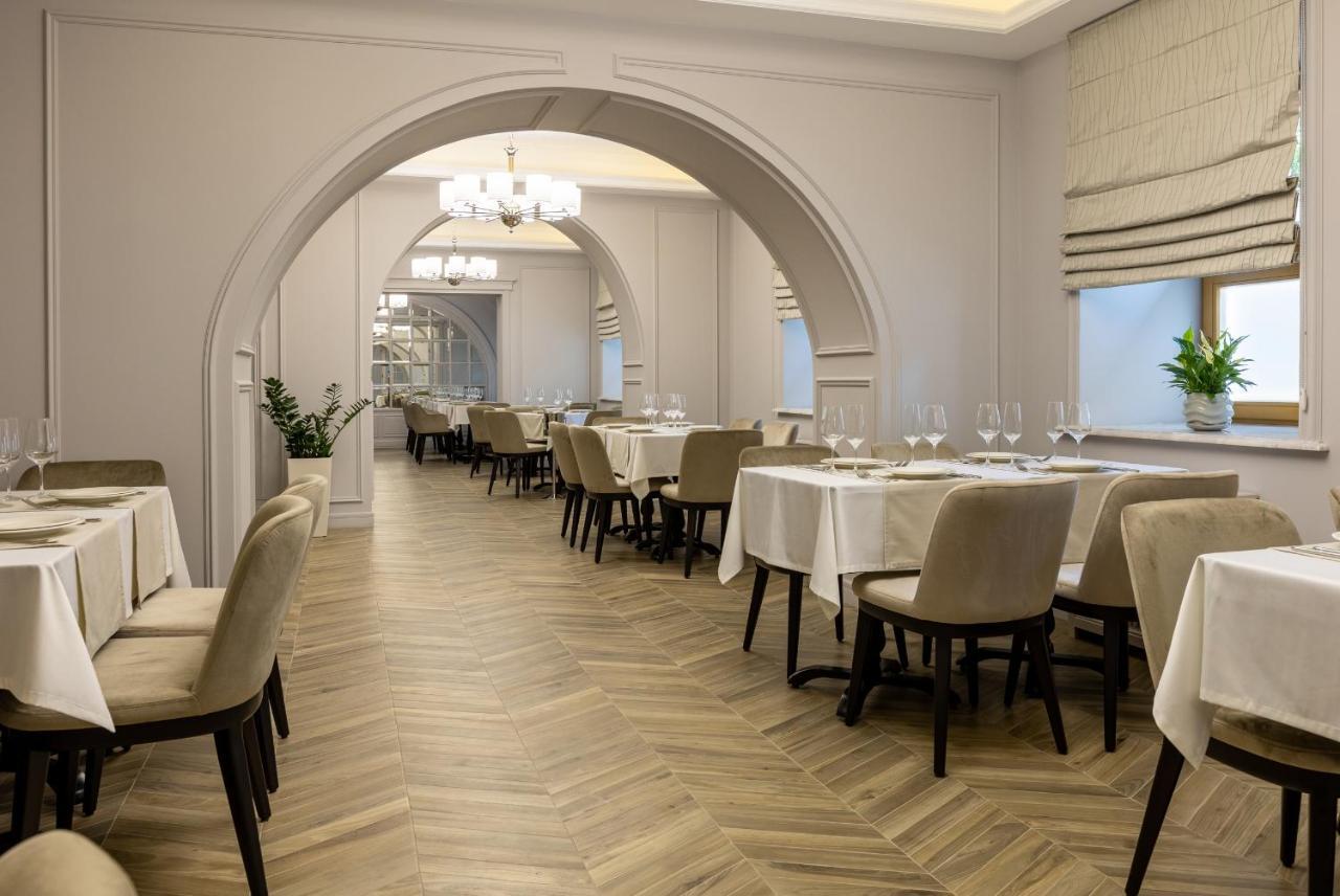 Dvoryansky Hotel Odessa Exteriör bild